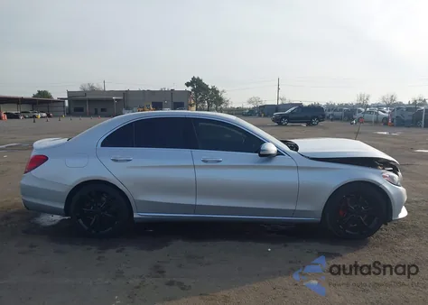 2016 Mercedes-Benz C 300 from USA, damaged, VIN 55SWF4JB9GU151347